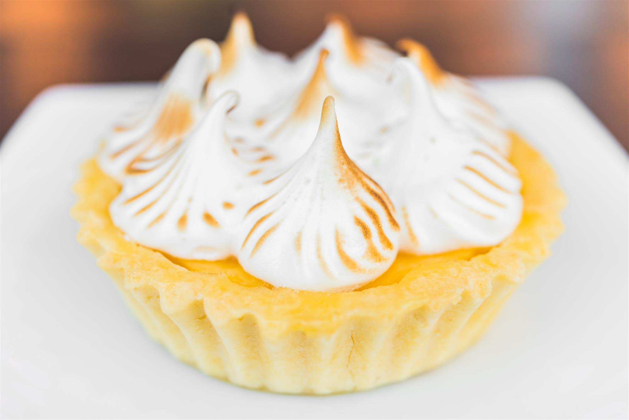 DESSERTS   LEMON CURD MERINGUE TART